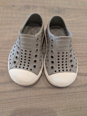 Native Shoes Little Kids Jefferson, Gray, 5T